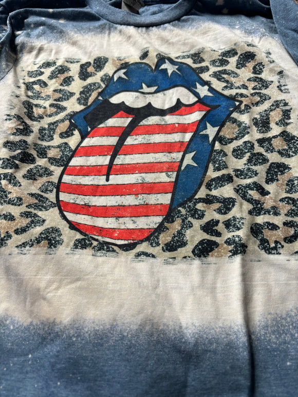 Tongue tee