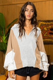 T2087 Oversized Spread Collared V-Neck Contrast Top: S-M-L (2-2-2) / CREAM/TAUPE/SALMON