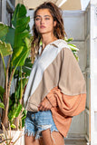 T2087 Oversized Spread Collared V-Neck Contrast Top: S-M-L (2-2-2) / CREAM/TAUPE/SALMON