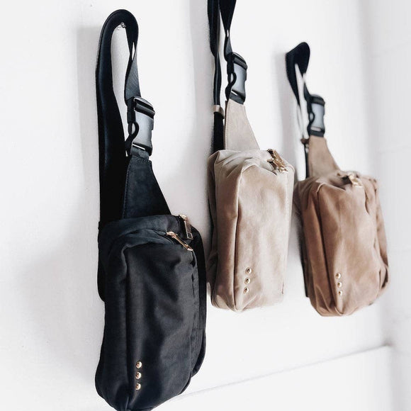 Tuscany Sling Bag: Black