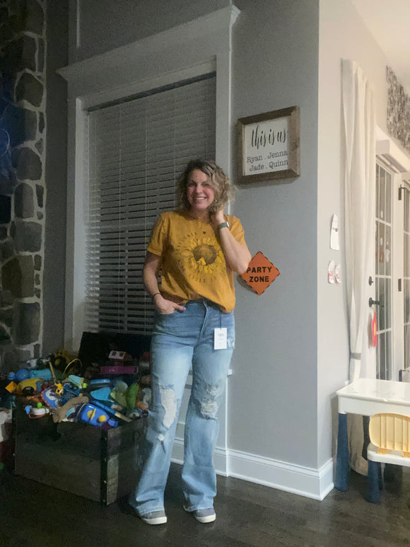 Sunflower band tee