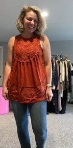 Lace detail button back tank