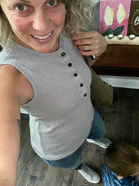 Button knit sleeveless top