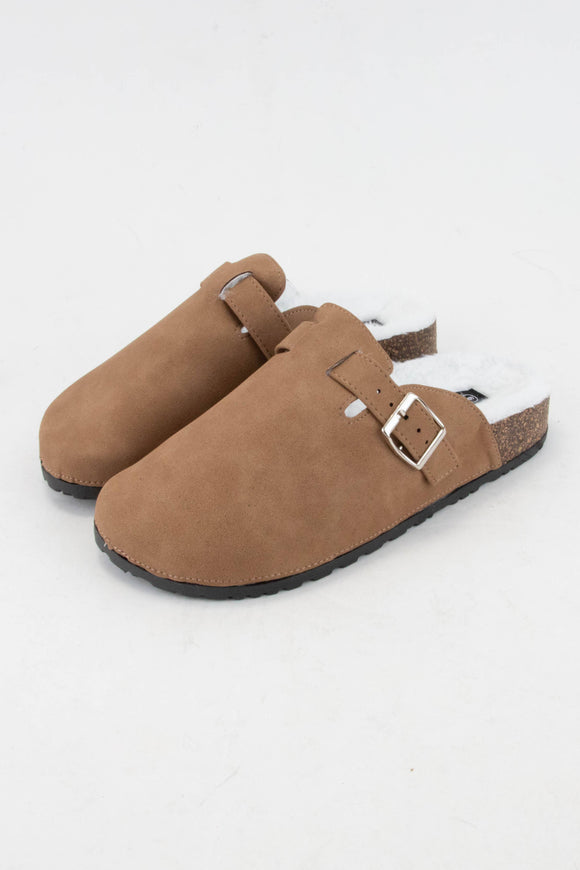 FUR-LINED CLOG